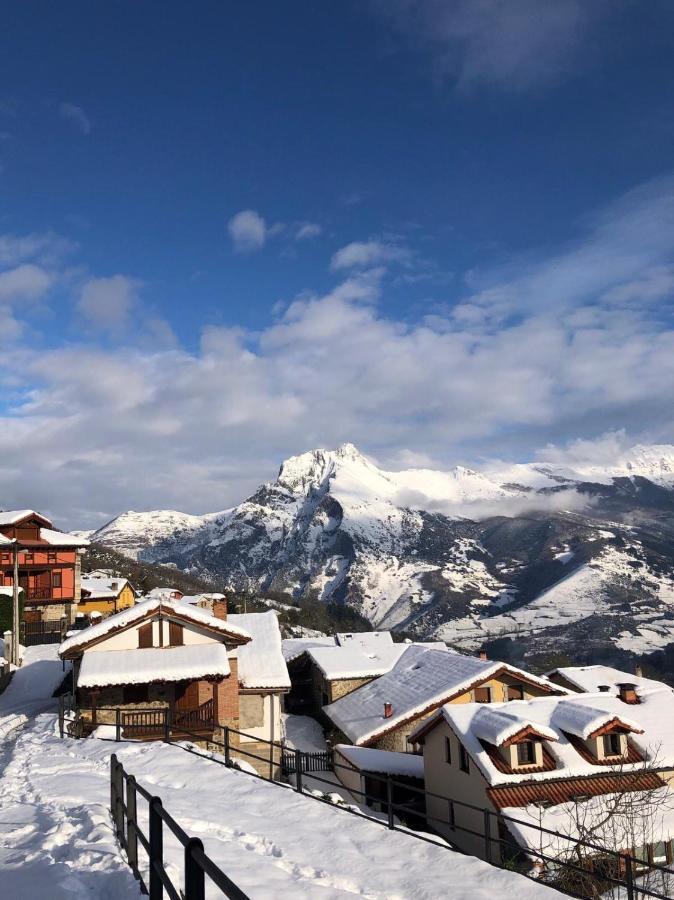 Casa Rural El Enebral En Potes Picos De Euopa Colio Exteriör bild